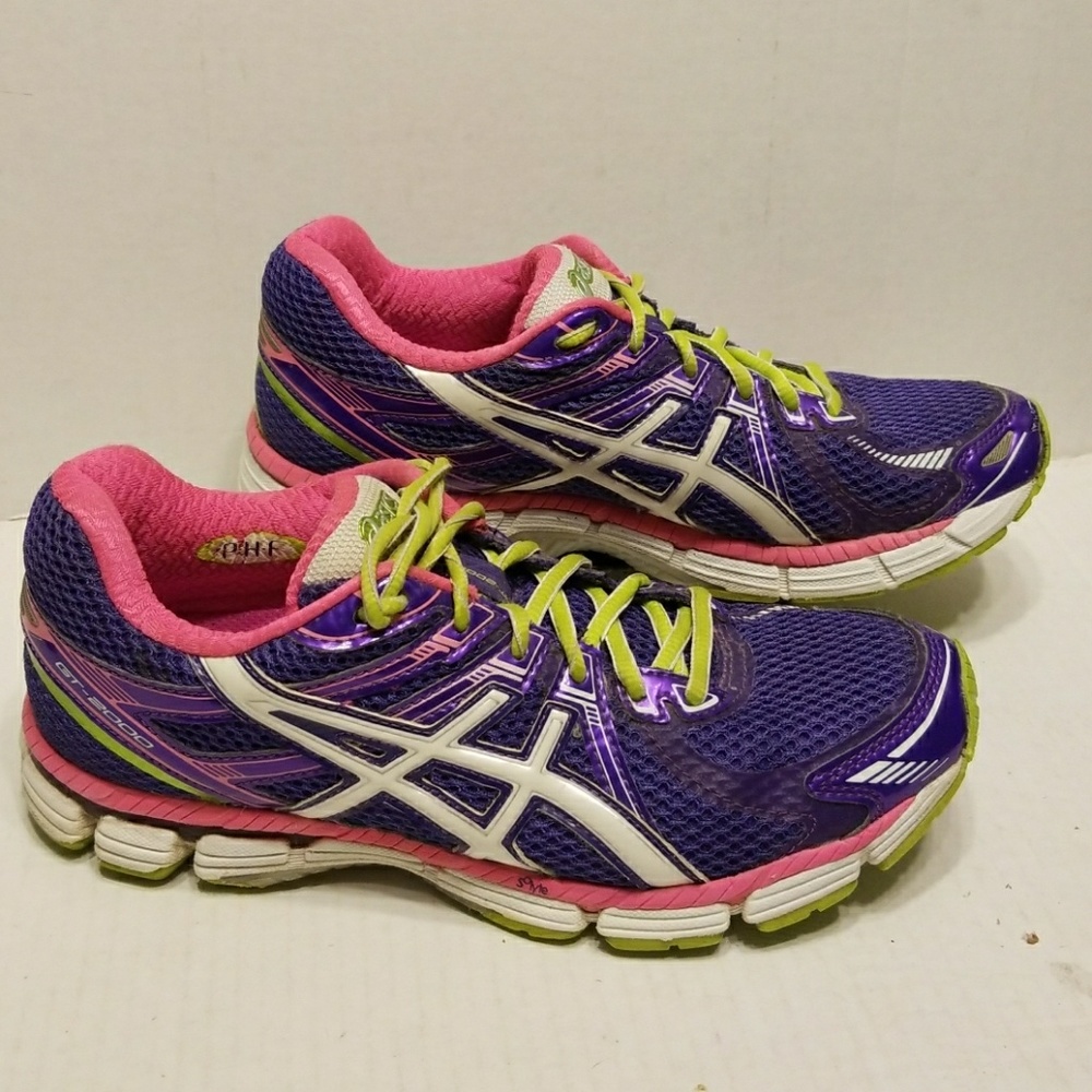 Asics GT-2000 women's shoes size 8
